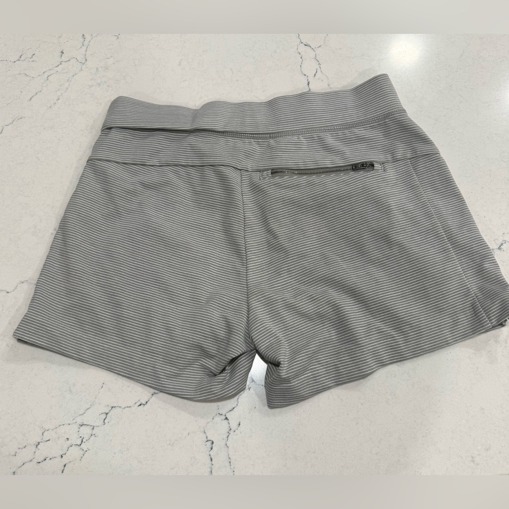 Athleta Light Gray Striped Knit Athletic Shorts - Picture 2 of 7